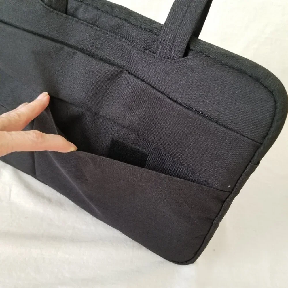 NWOT! Padded Water-resistant Laptop Computer Carrying Case with Plush Interior